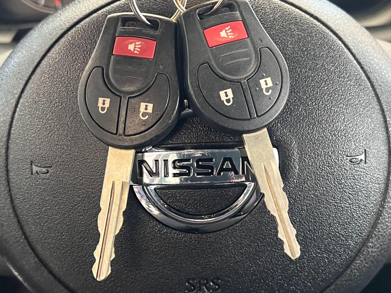 2015 Nissan Micra SV+Camera+Bluetooth+New Brakes+CLEAN CARFAX - Photo #16