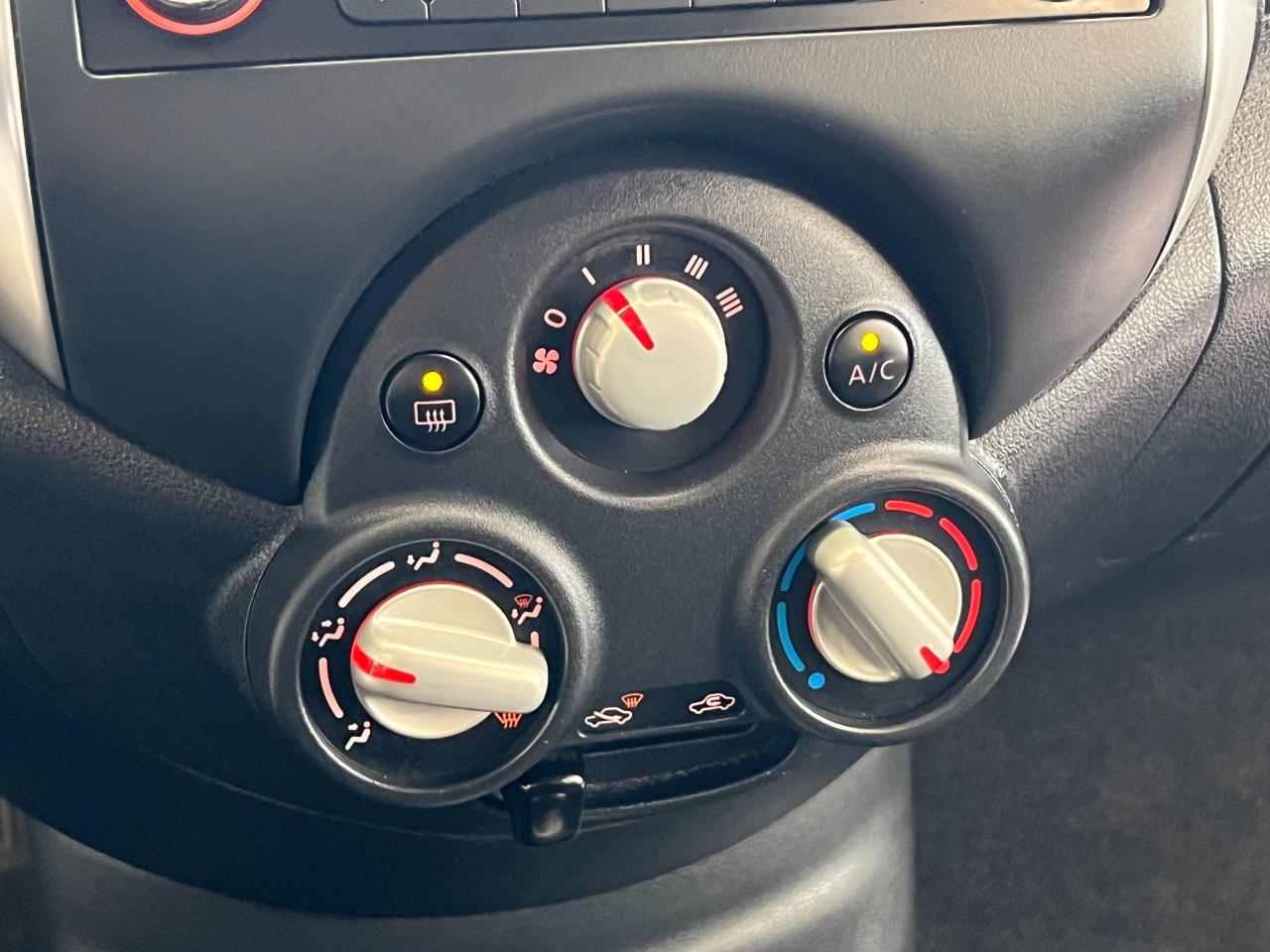 2015 Nissan Micra SV+Camera+Bluetooth+New Brakes+CLEAN CARFAX - Photo #32