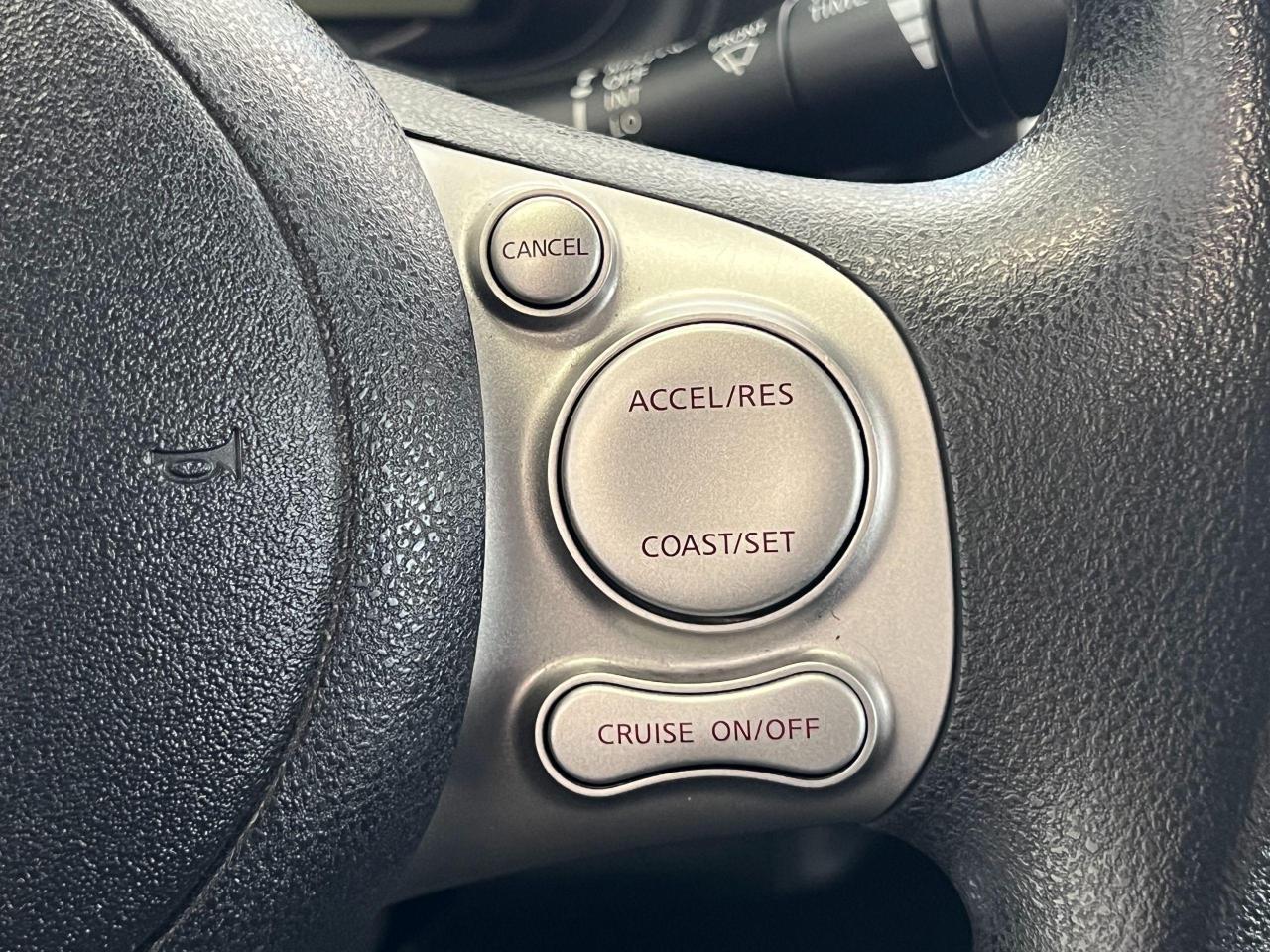 2015 Nissan Micra SV+Camera+Bluetooth+New Brakes+CLEAN CARFAX - Photo #41