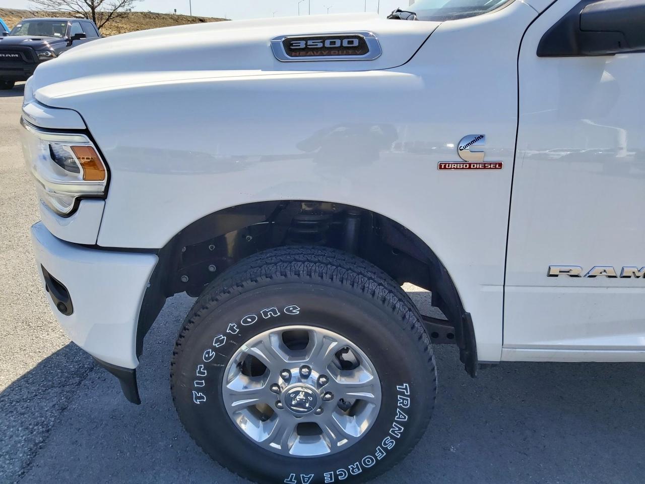 2022 RAM 3500 Big Horn Photo3