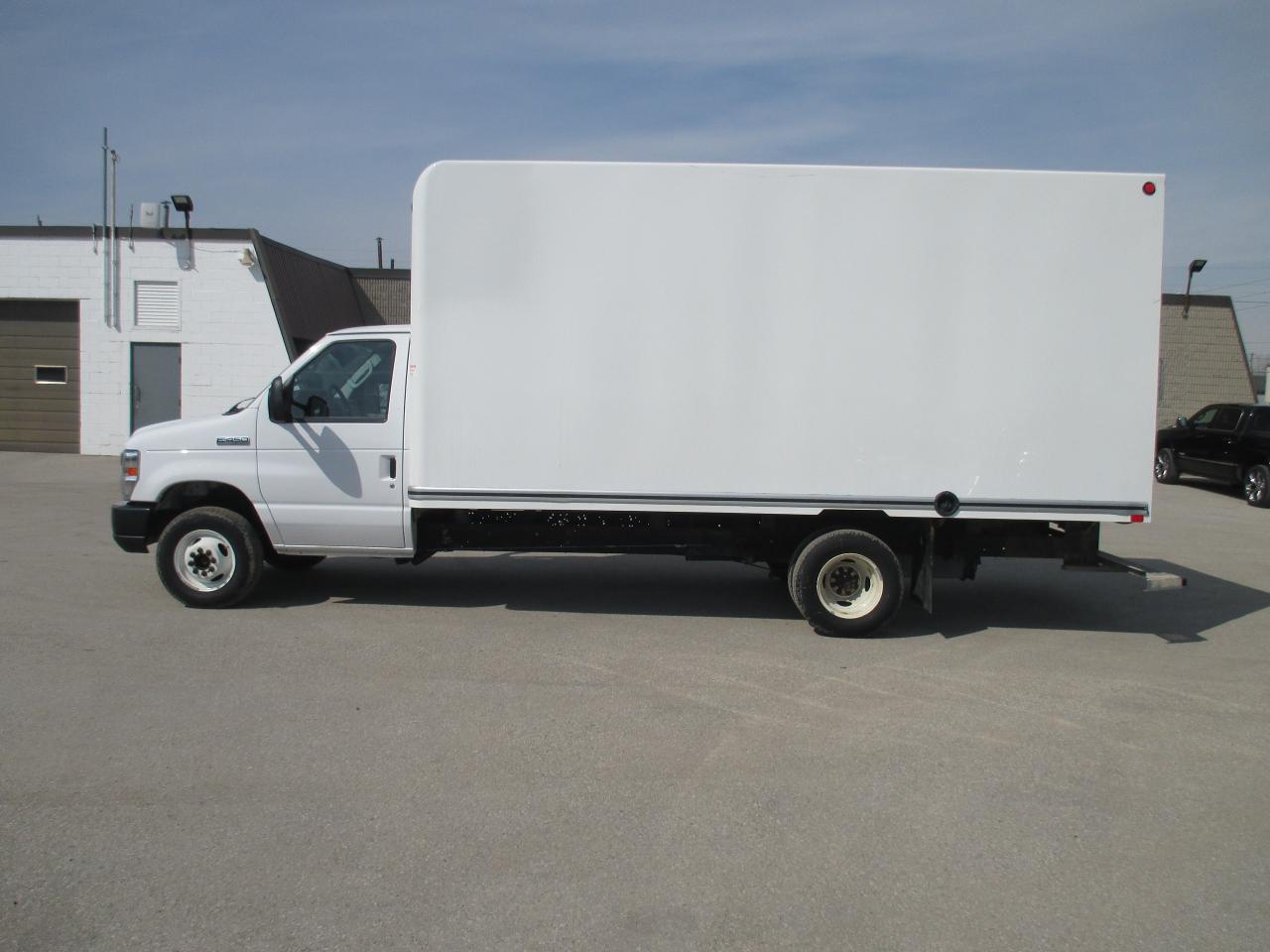 Used 2021 Ford E-450 E-450 DRW 176