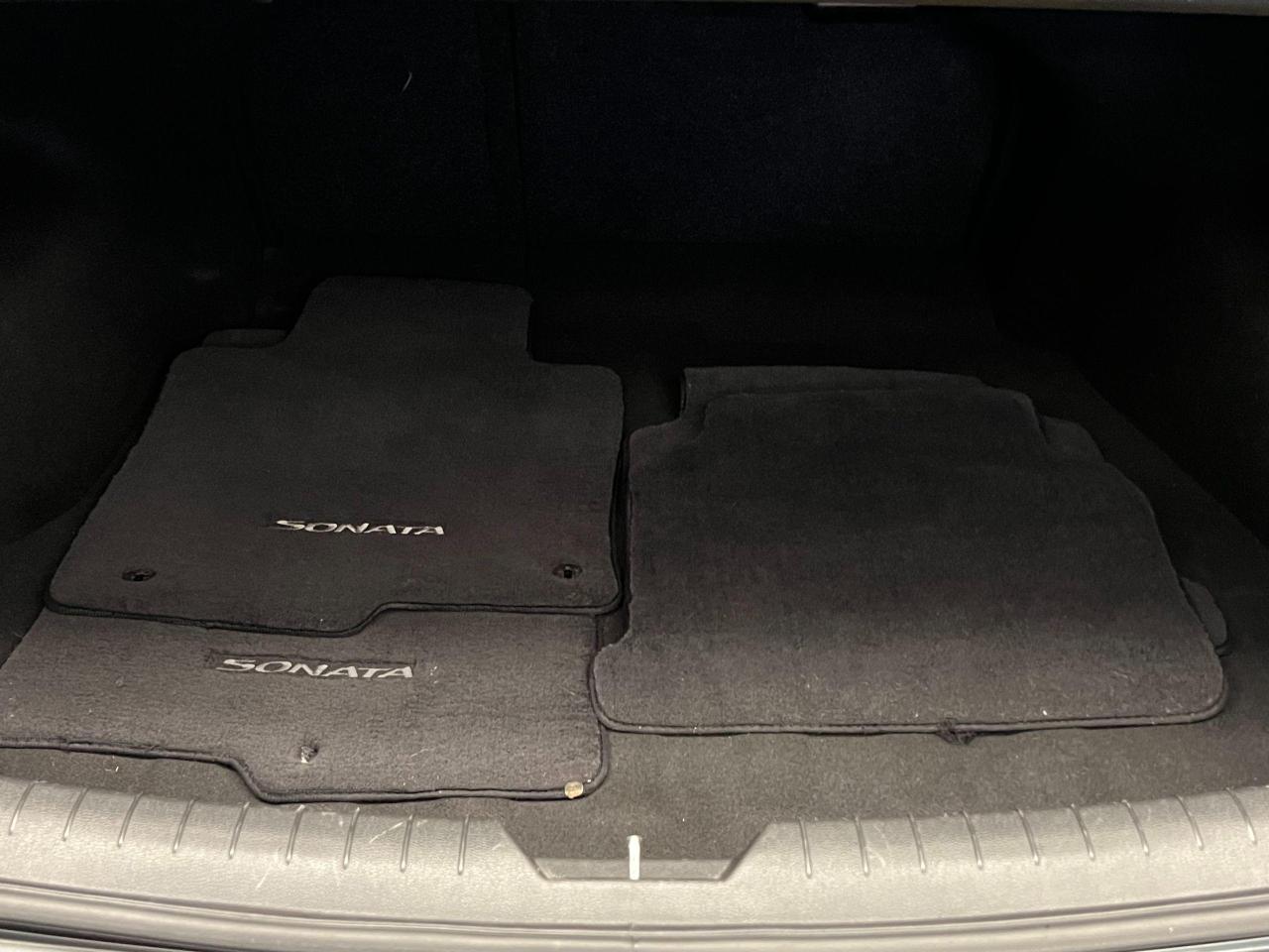 2019 Hyundai Sonata Preferred+Leather+Roof+Bluelink+CLEAN CARFAX - Photo #28