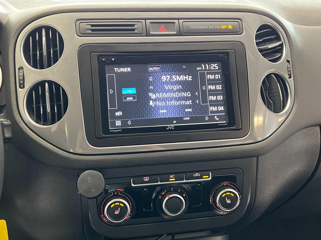 2012 Volkswagen Tiguan Trendline+Heated Seats+New Tires+Bluetooth - Photo #10