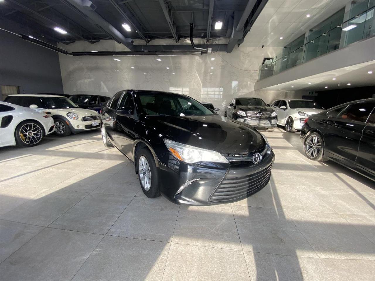 Used 2015 Toyota Camry LE for sale in Toronto, ON