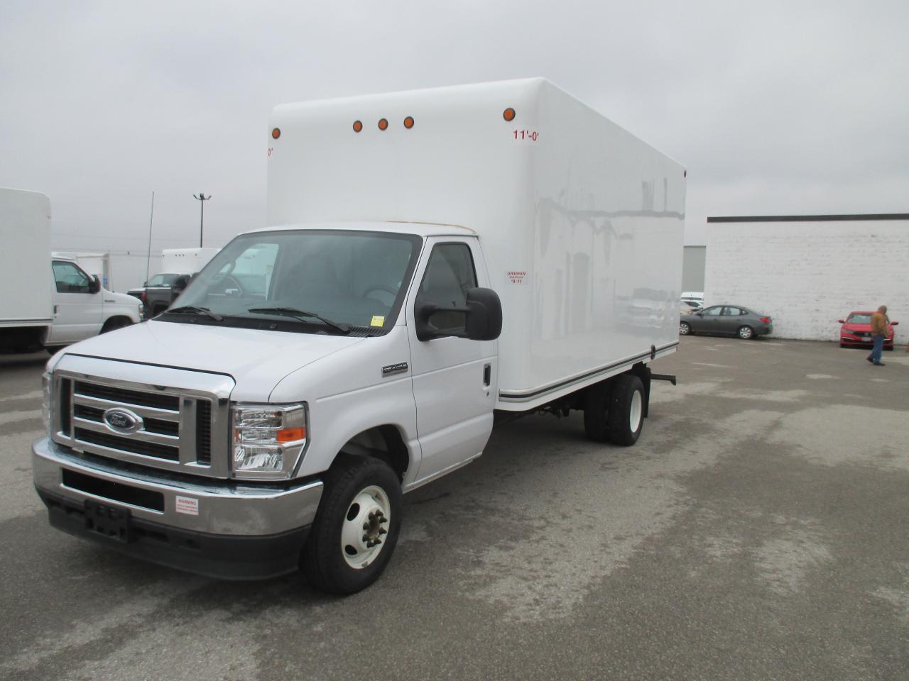 2022 Ford E450 E-450 DRW 176" WB - Photo #2