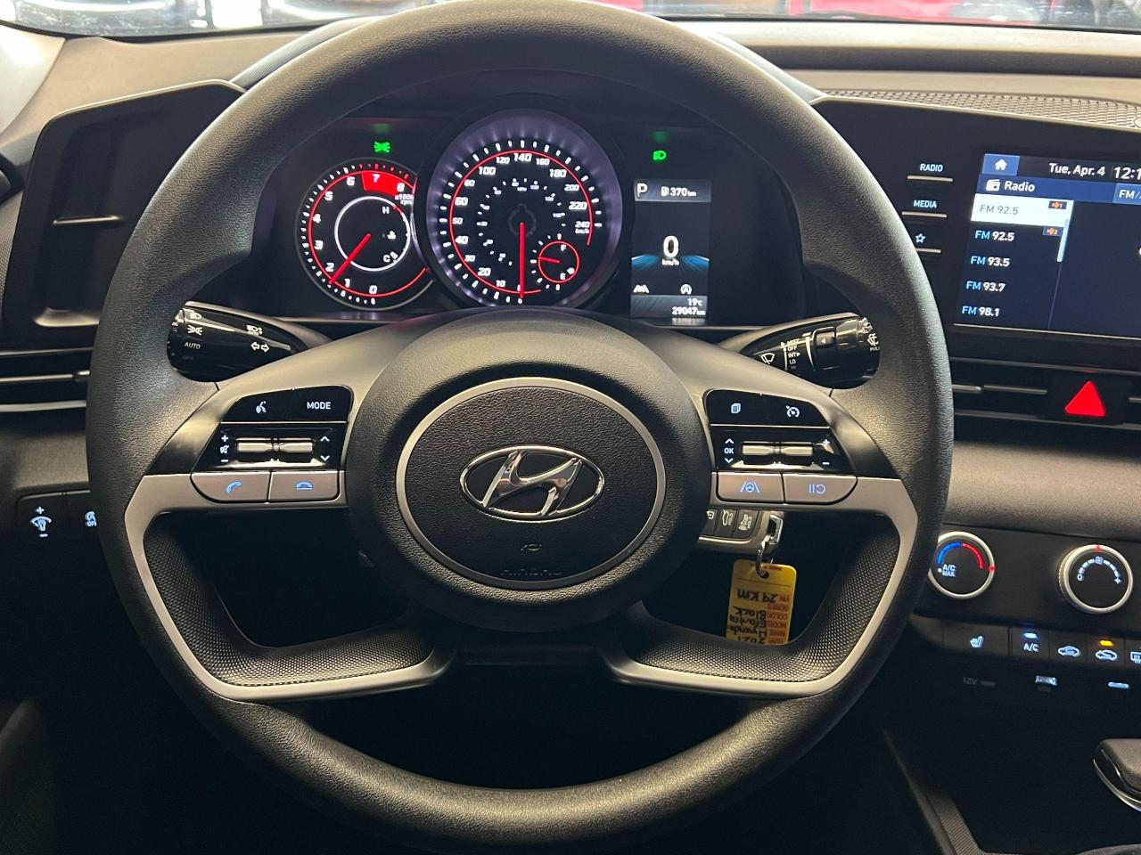 2021 Hyundai Elantra Essential+LaneKeep+ApplePlay+Tinted+CLEAN CARFAX Photo68