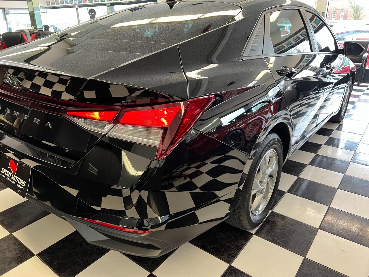 2021 Hyundai Elantra Essential+LaneKeep+ApplePlay+Tinted+CLEAN CARFAX Photo100