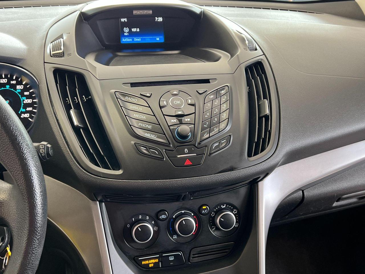 2016 Ford Escape SE 4WD+Camera+Bluetooth+Heated Seats+CLEAN CARFAX - Photo #10