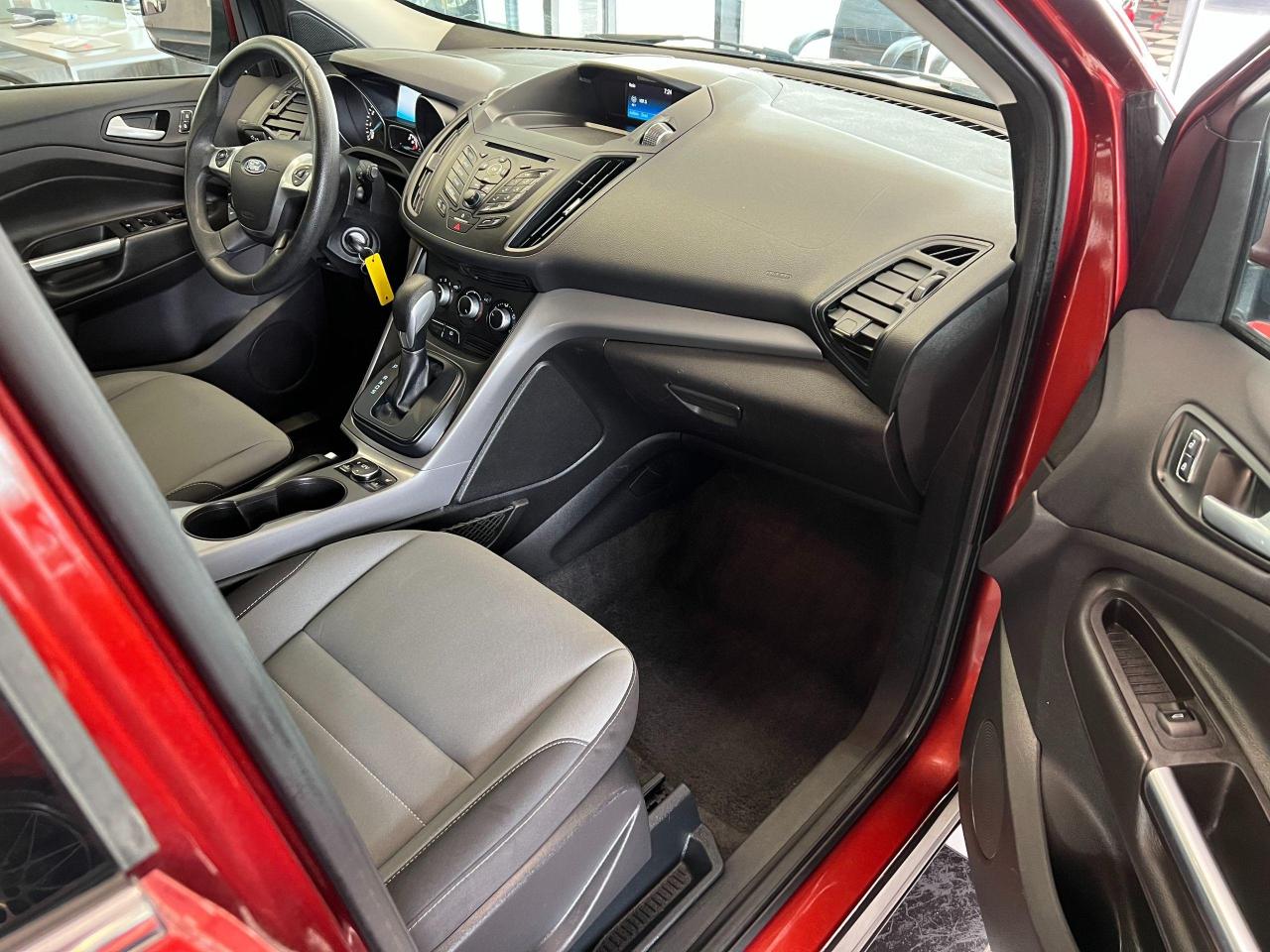 2016 Ford Escape SE 4WD+Camera+Bluetooth+Heated Seats+CLEAN CARFAX - Photo #20