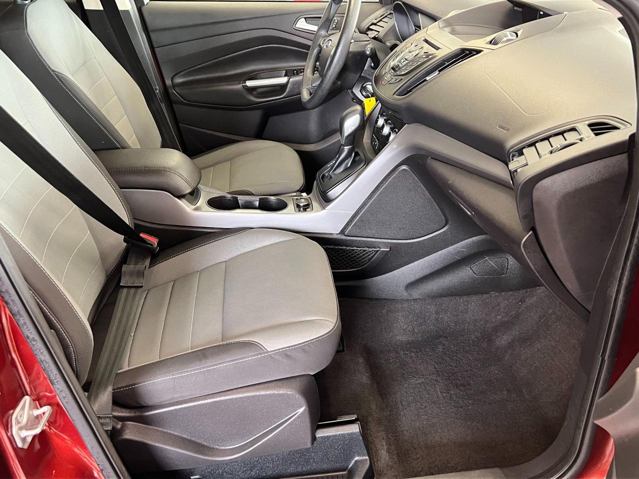 2016 Ford Escape SE 4WD+Camera+Bluetooth+Heated Seats+CLEAN CARFAX Photo83