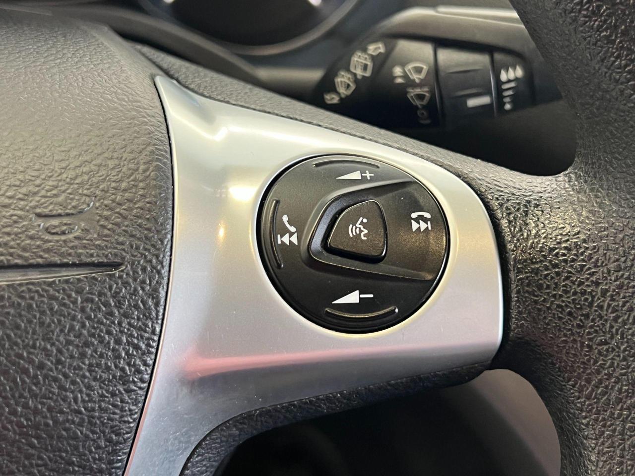 2016 Ford Escape SE 4WD+Camera+Bluetooth+Heated Seats+CLEAN CARFAX - Photo #42