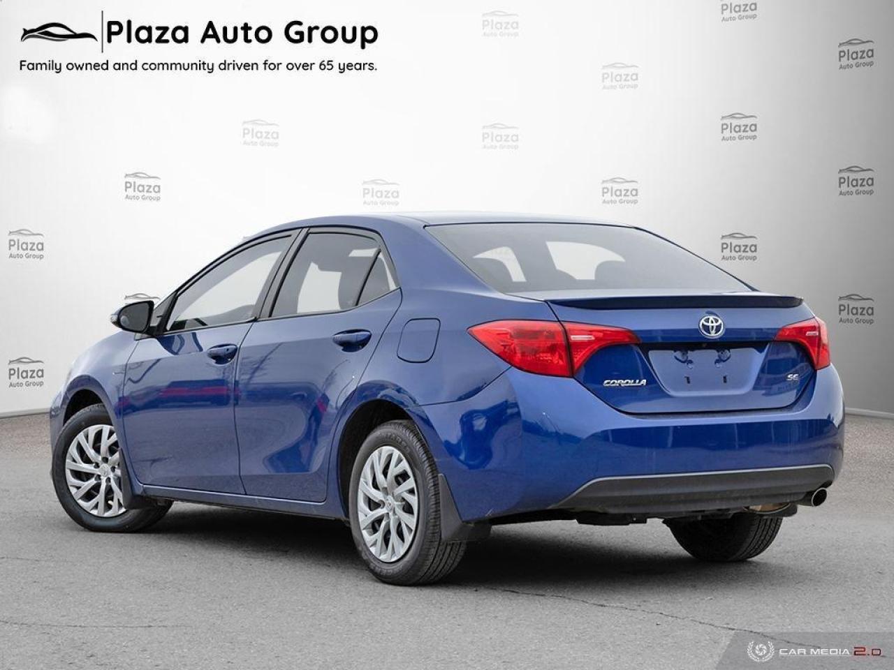 2017 Toyota Corolla SE Photo3
