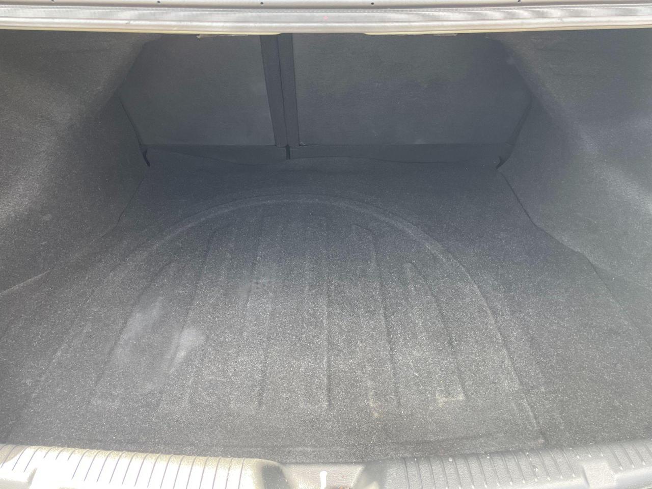 2013 Hyundai Elantra  - Photo #18