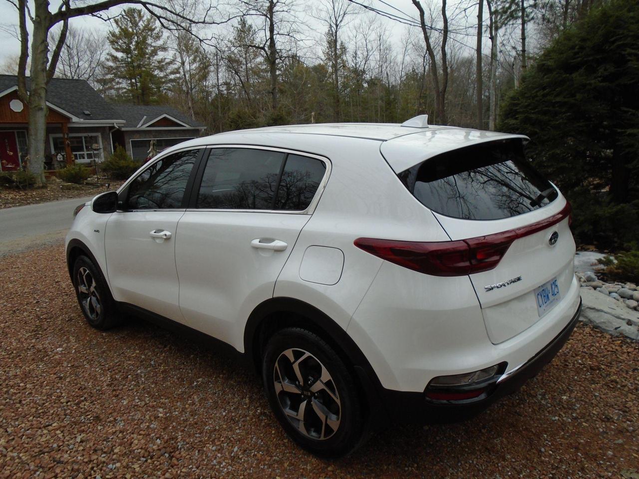 2022 Kia Sportage LX AWD available in Sutton - Photo #1