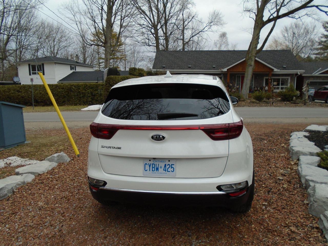 2022 Kia Sportage LX AWD available in Sutton - Photo #8