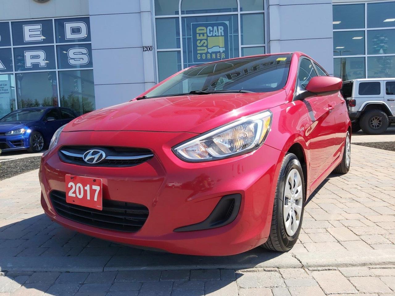 2017 Hyundai Accent GL Photo2