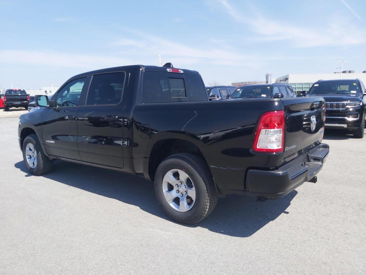 2023 RAM 1500 Big Horn Photo4