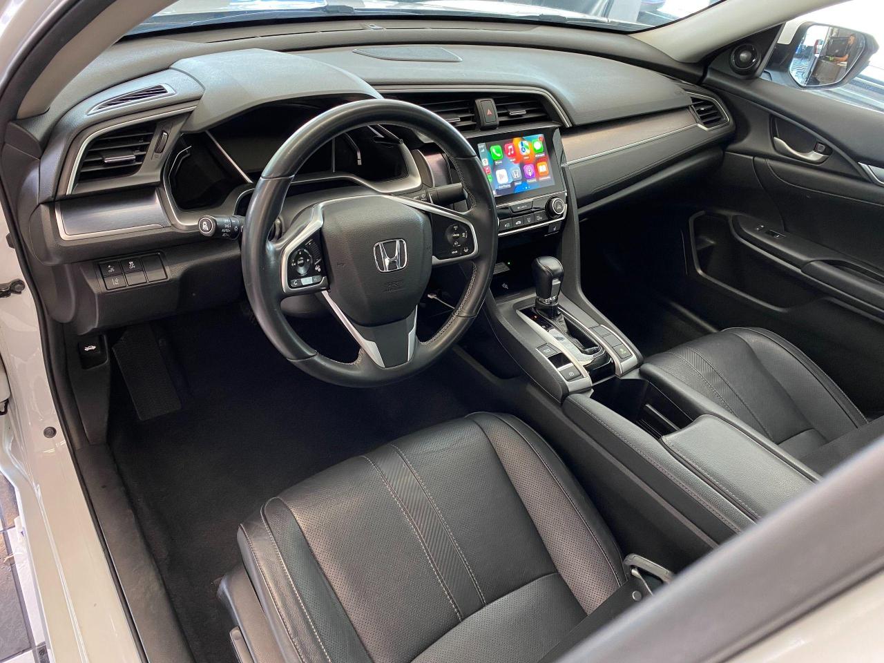 2016 Honda Civic TOURING+LEATHER+ROOF+New Tires & Rims+CLEAN CARFAX - Photo #18