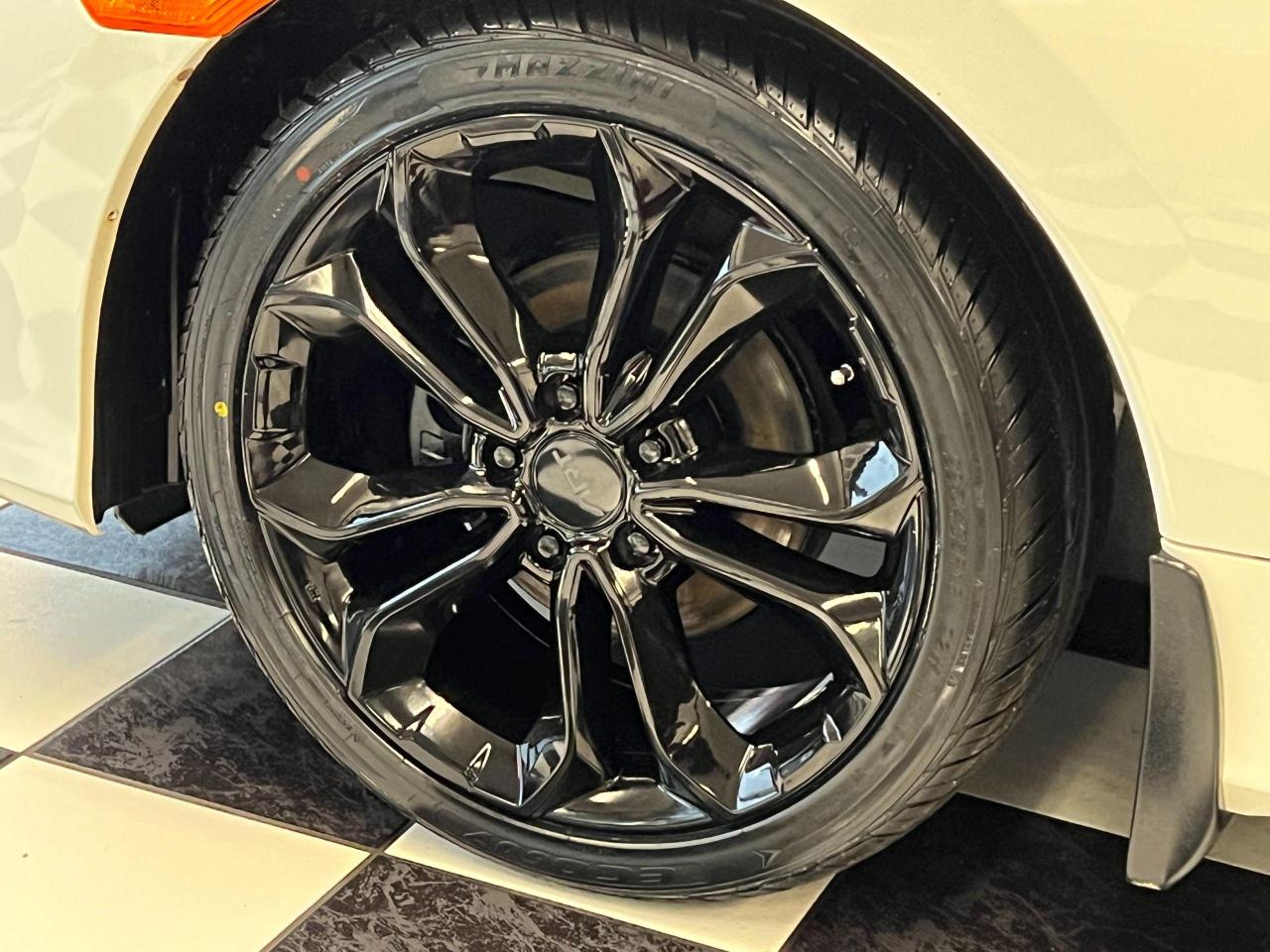 2016 Honda Civic TOURING+LEATHER+ROOF+New Tires & Rims+CLEAN CARFAX - Photo #55