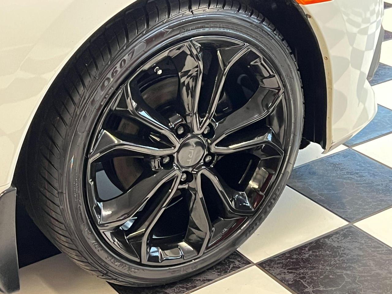 2016 Honda Civic TOURING+LEATHER+ROOF+New Tires & Rims+CLEAN CARFAX - Photo #58