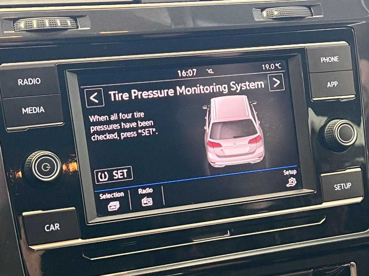 2019 Volkswagen Golf SportWagen Comfortline 4Motion+NewTires+ApplePlay+CLEANCARFAX Photo95