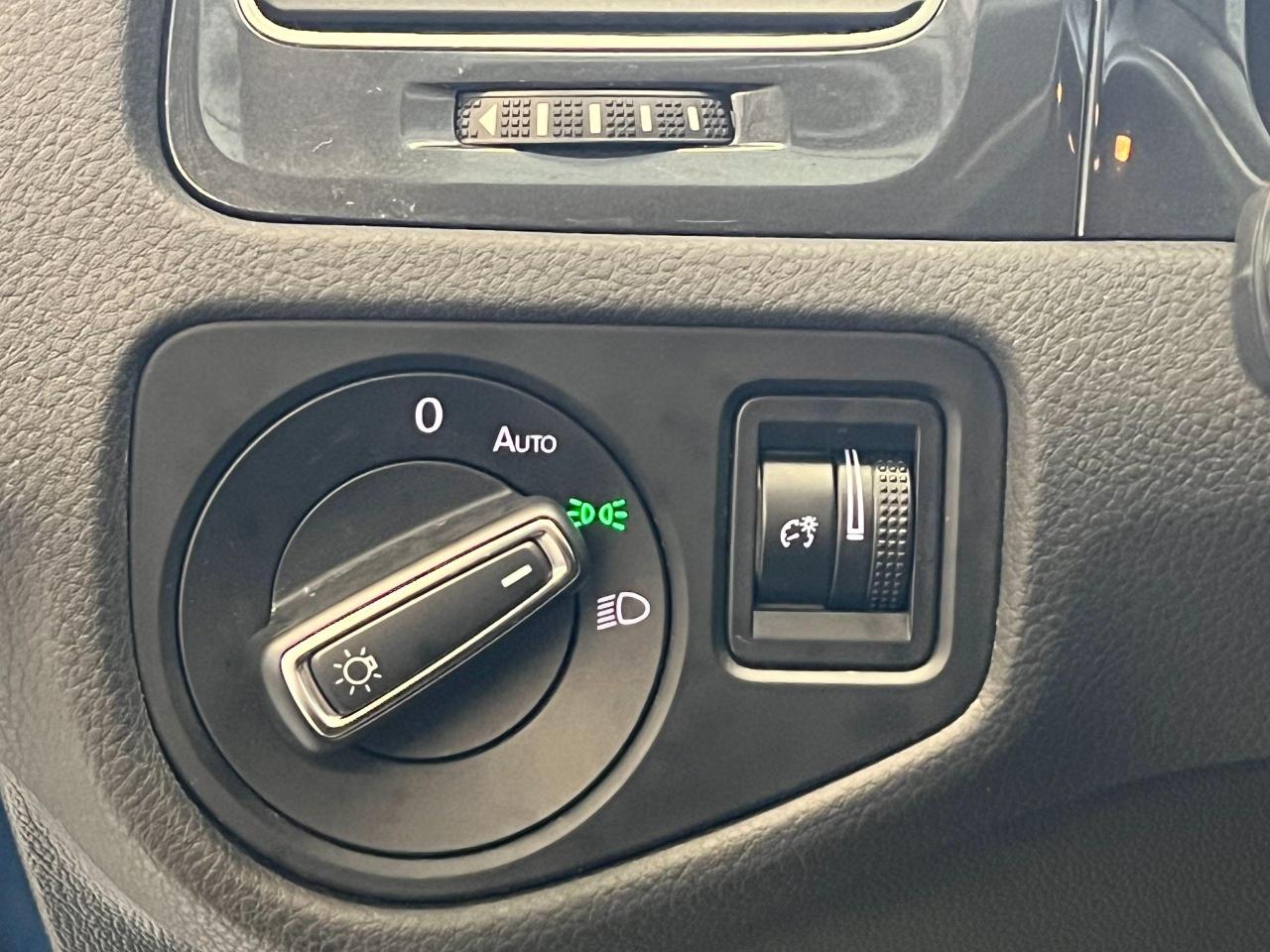 2019 Volkswagen Golf SportWagen Comfortline 4Motion+NewTires+ApplePlay+CLEANCARFAX Photo111