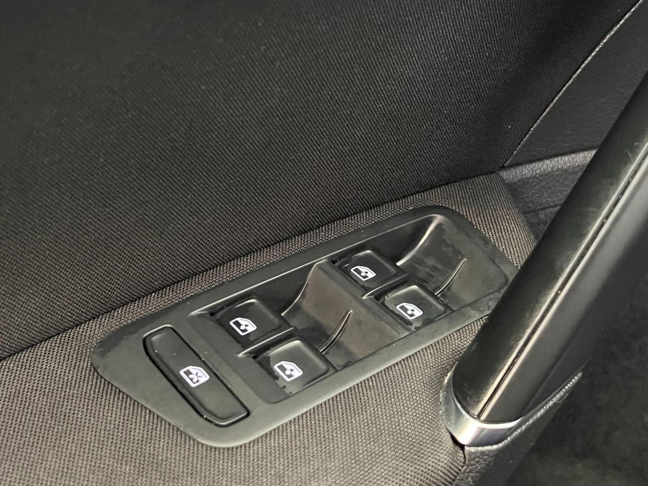 2019 Volkswagen Golf SportWagen Comfortline 4Motion+NewTires+ApplePlay+CLEANCARFAX Photo113