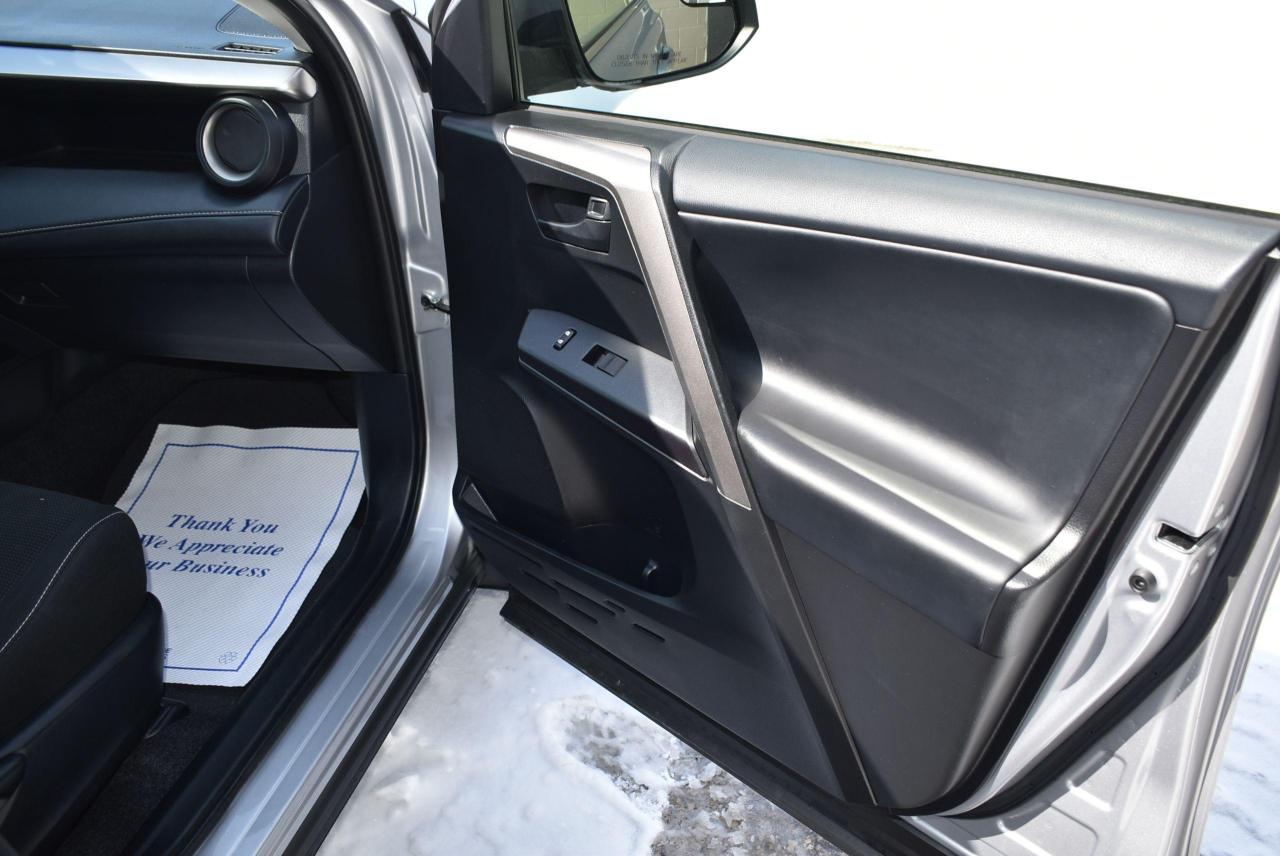 2018 Toyota RAV4 AWD Hybrid LE+ - Photo #18