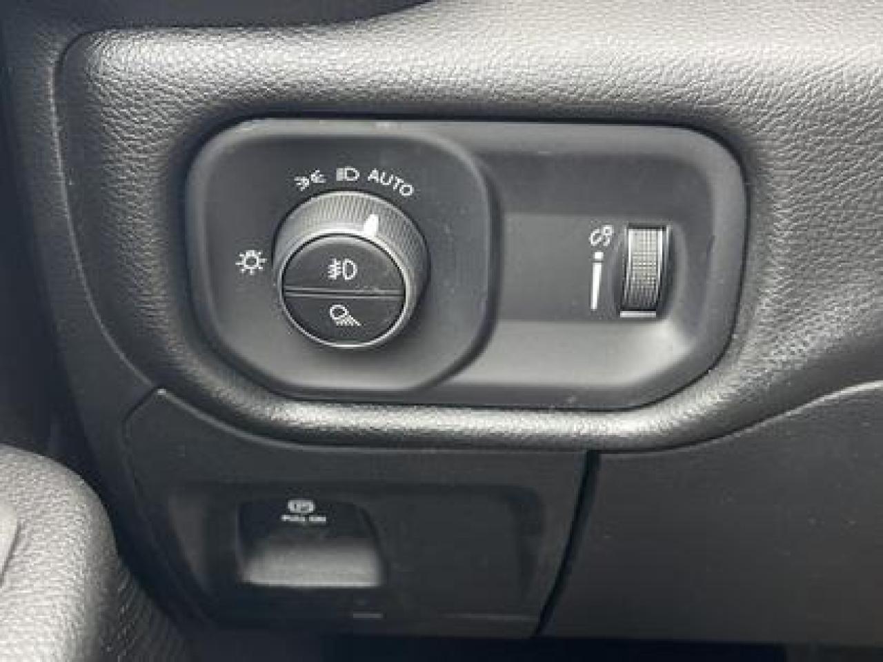 2023 RAM 1500 Big Horn 4x4 Crew Cab 5'7  Box #71 Photo