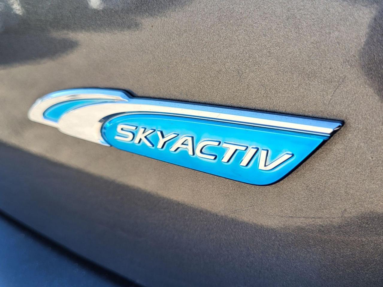2013 Mazda MAZDA3 GS-SKY Photo3