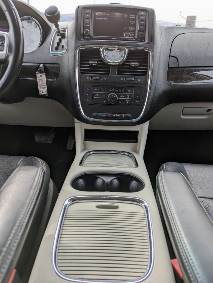 2015 Chrysler Town & Country Touring, Leather Stow'N'Go - Photo #21