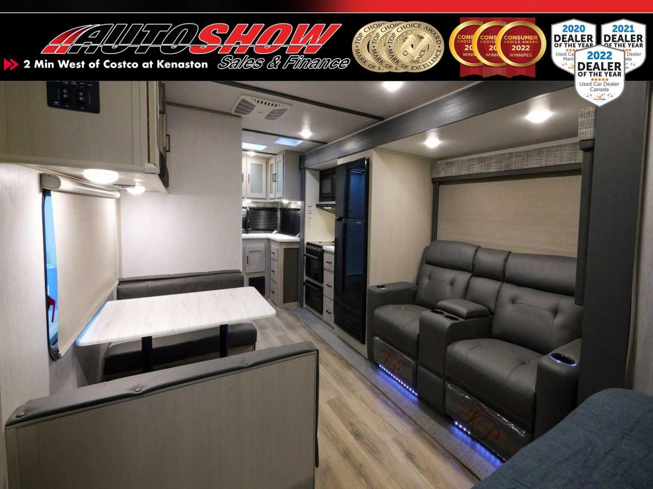 New 2023 Salem Hemisphere by Forest River 22RKHL HYPER LYTE - 27 Ft, Theater Seating, Slide, Outdr Ktchn for sale in Winnipeg, MB