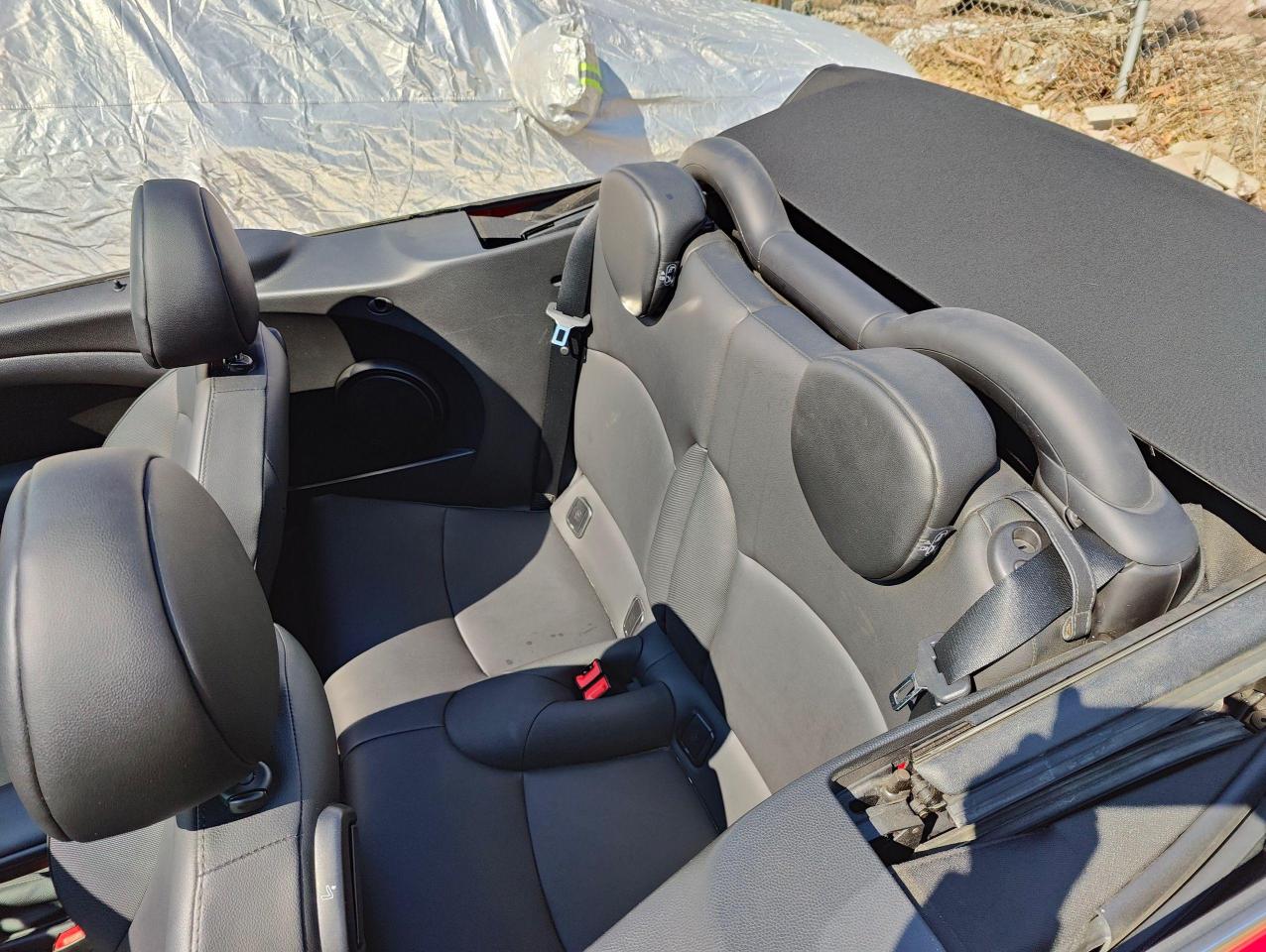2015 MINI Cooper Convertible Low Mileage • Auto • Comfort Access - Photo #13