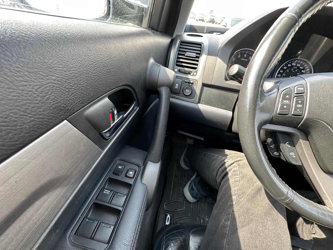 2010 Honda CR-V EX-L with Navigation, Leather, Roof, Certified - Photo #24