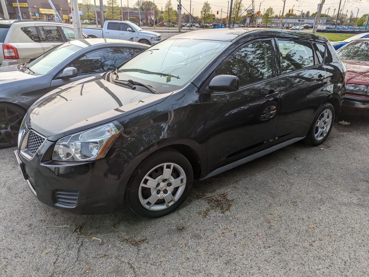 Used 2009 Pontiac Vibe *Good Condition/Runs & Drives Excellent/No Accidents* for sale in Hamilton, ON