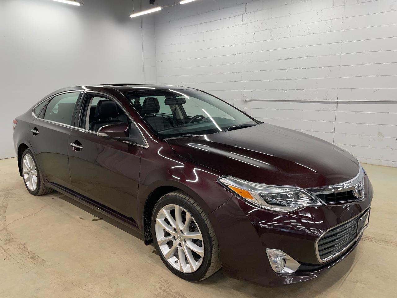 2014 Toyota Avalon Limited Photo25