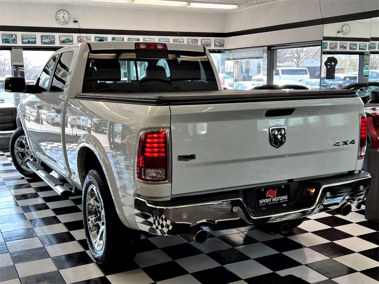 2017 RAM 1500 Laramie 3L V6 Diesel+Cooled Leather+CLEAN CARFAX - Photo #17