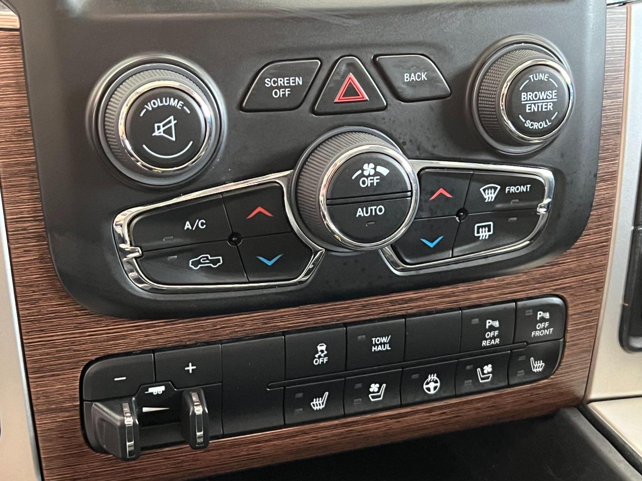 2017 RAM 1500 Laramie 3L V6 Diesel+Cooled Leather+CLEAN CARFAX Photo117