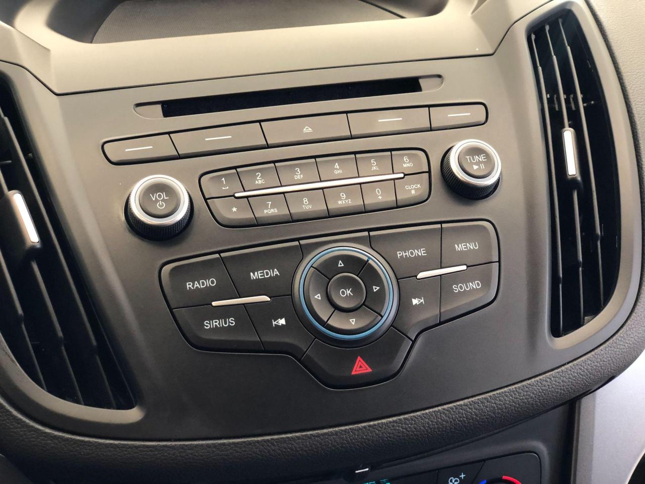 2017 Ford Escape SE 4WD+Camera+Heated Seats+Bluetooth+CLEAN CARFAX - Photo #30