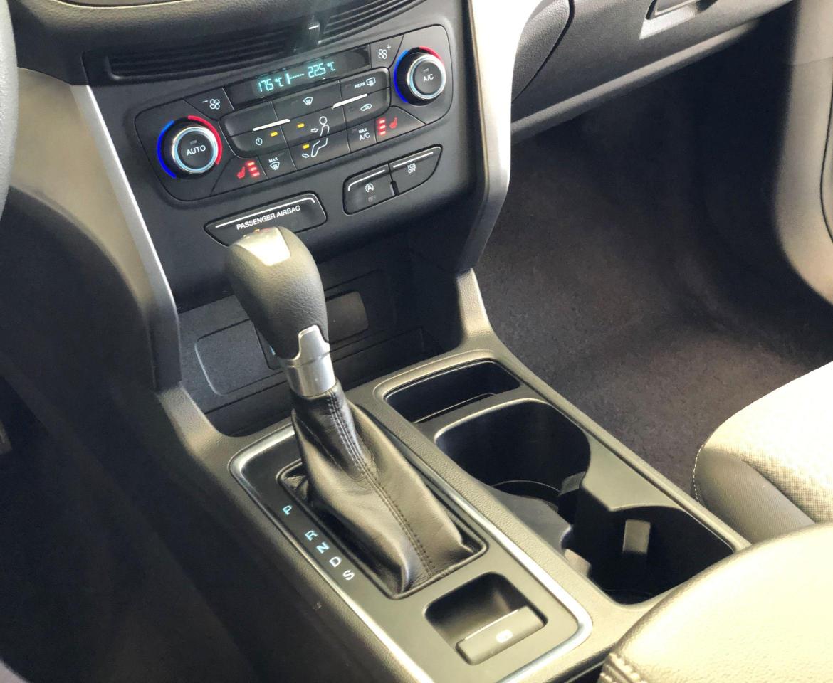 2017 Ford Escape SE 4WD+Camera+Heated Seats+Bluetooth+CLEAN CARFAX Photo96