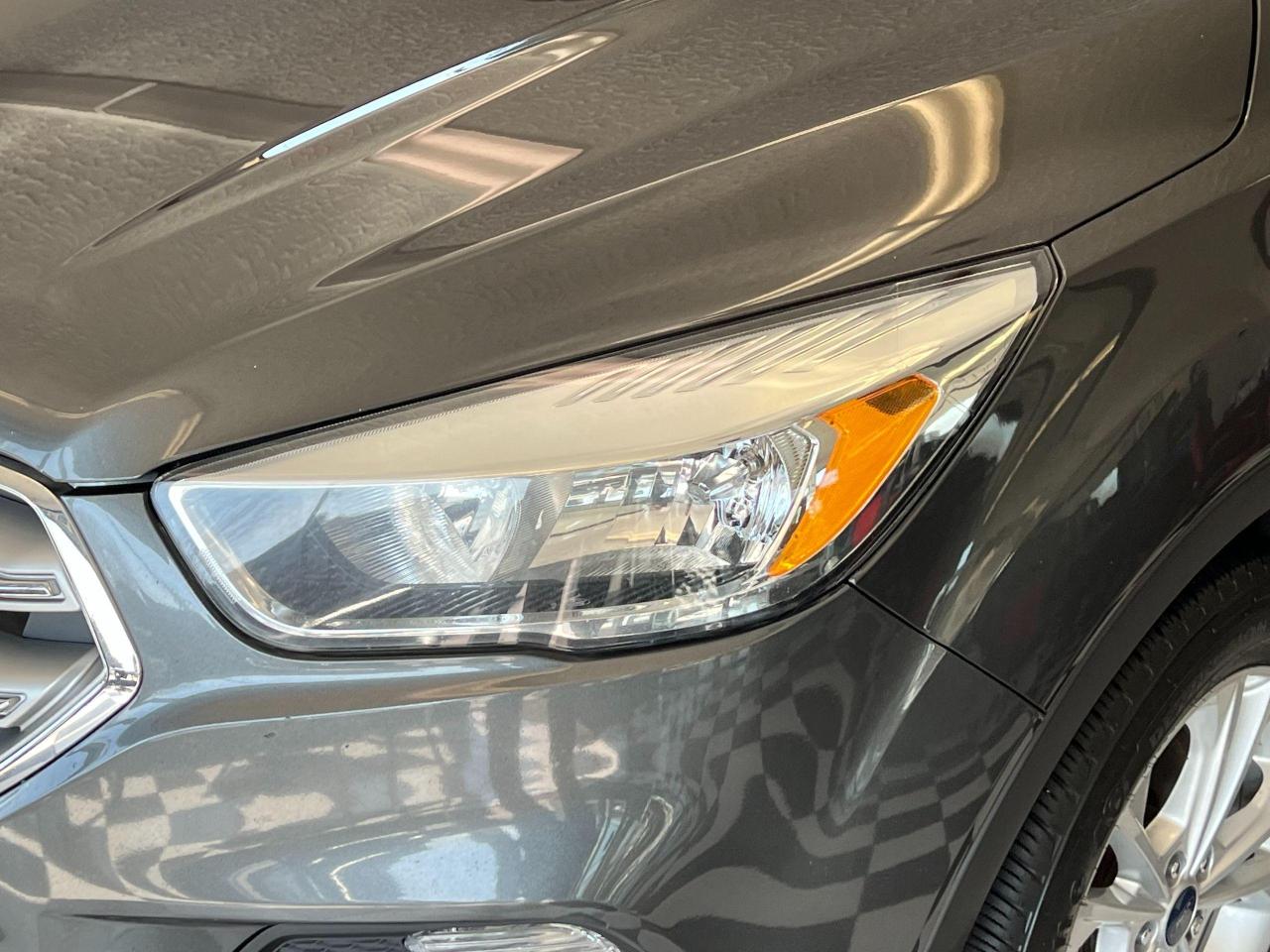 2017 Ford Escape SE 4WD+Camera+Heated Seats+Bluetooth+CLEAN CARFAX Photo100