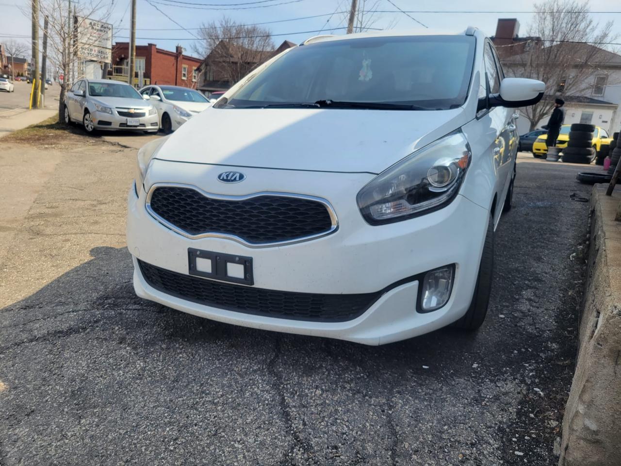 2014 Kia Rondo 4dr Wgn Auto LX w/3rd Row Photo
