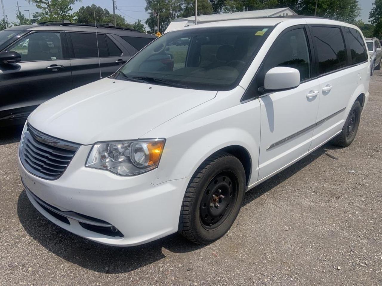 Used 2015 Chrysler Town & Country TOURING for sale in London, ON