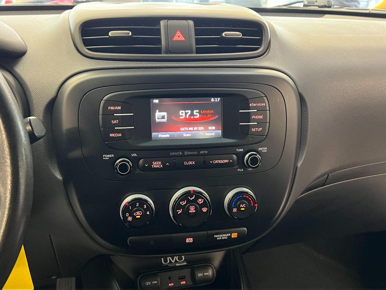 2014 Kia Soul Camera+Bluetooth+A/C+New Tires+CLEAN CARFAX Photo69