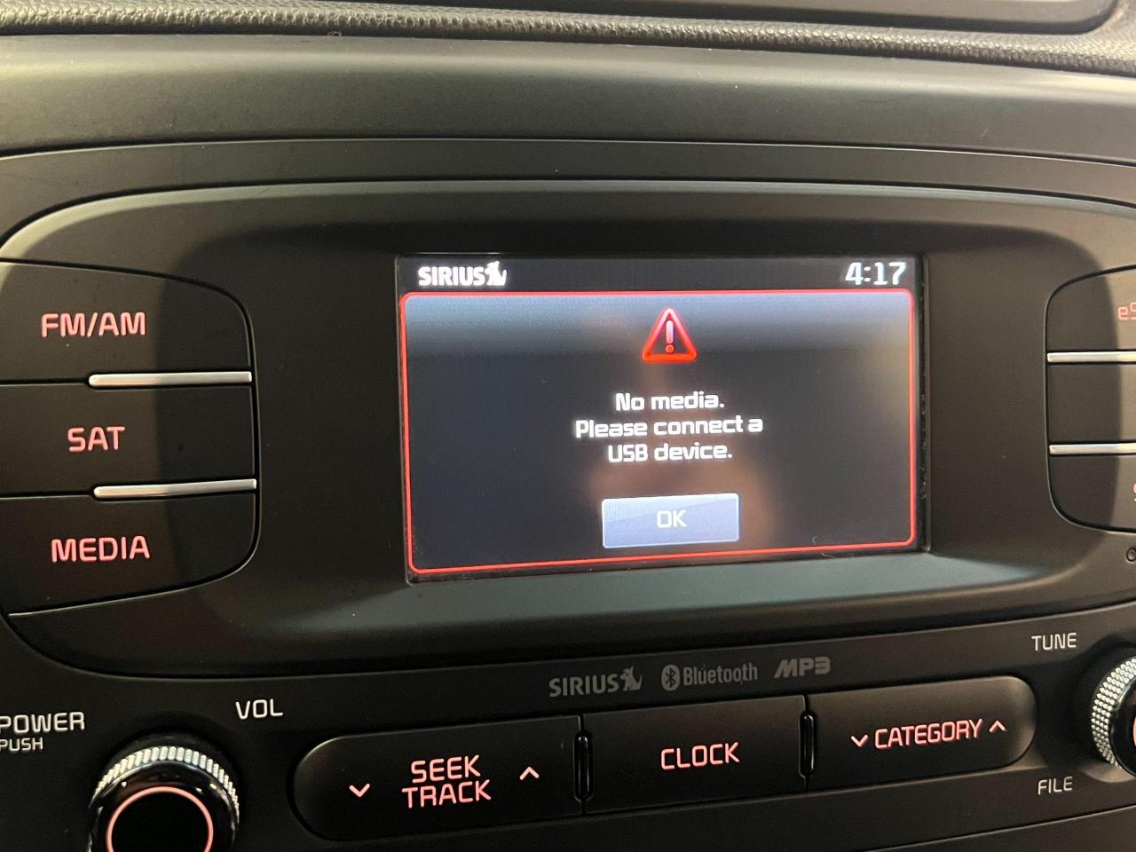 2014 Kia Soul Camera+Bluetooth+A/C+New Tires+CLEAN CARFAX - Photo #30