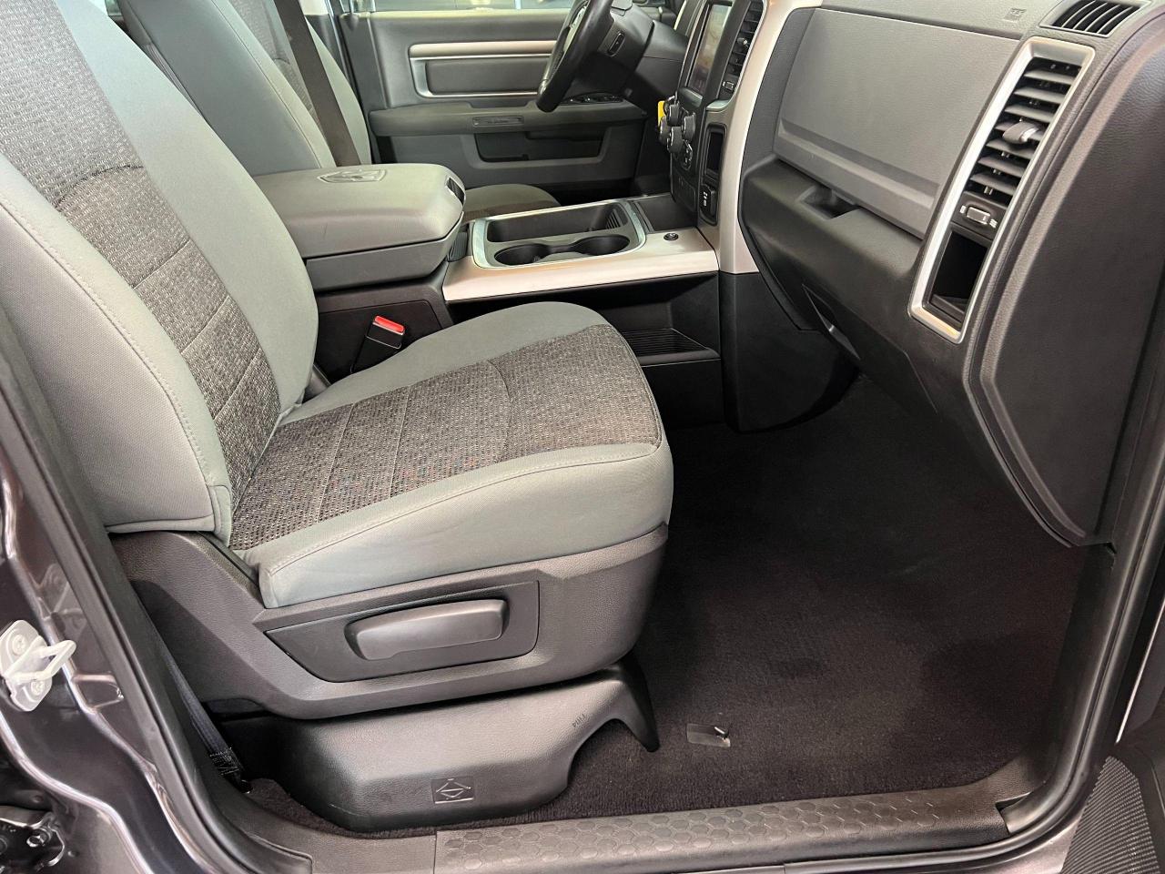 2016 RAM 1500 SLT 4x4 V6+Heated Seats+Remote Start+CLEAN CARFAX Photo88