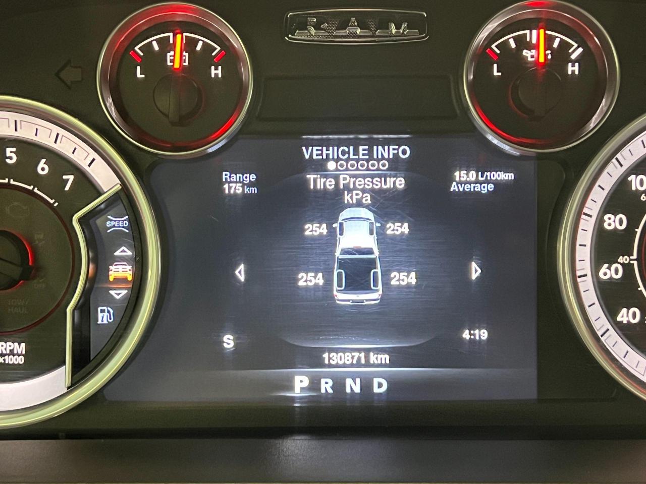 2016 RAM 1500 SLT 4x4 V6+Heated Seats+Remote Start+CLEAN CARFAX - Photo #51