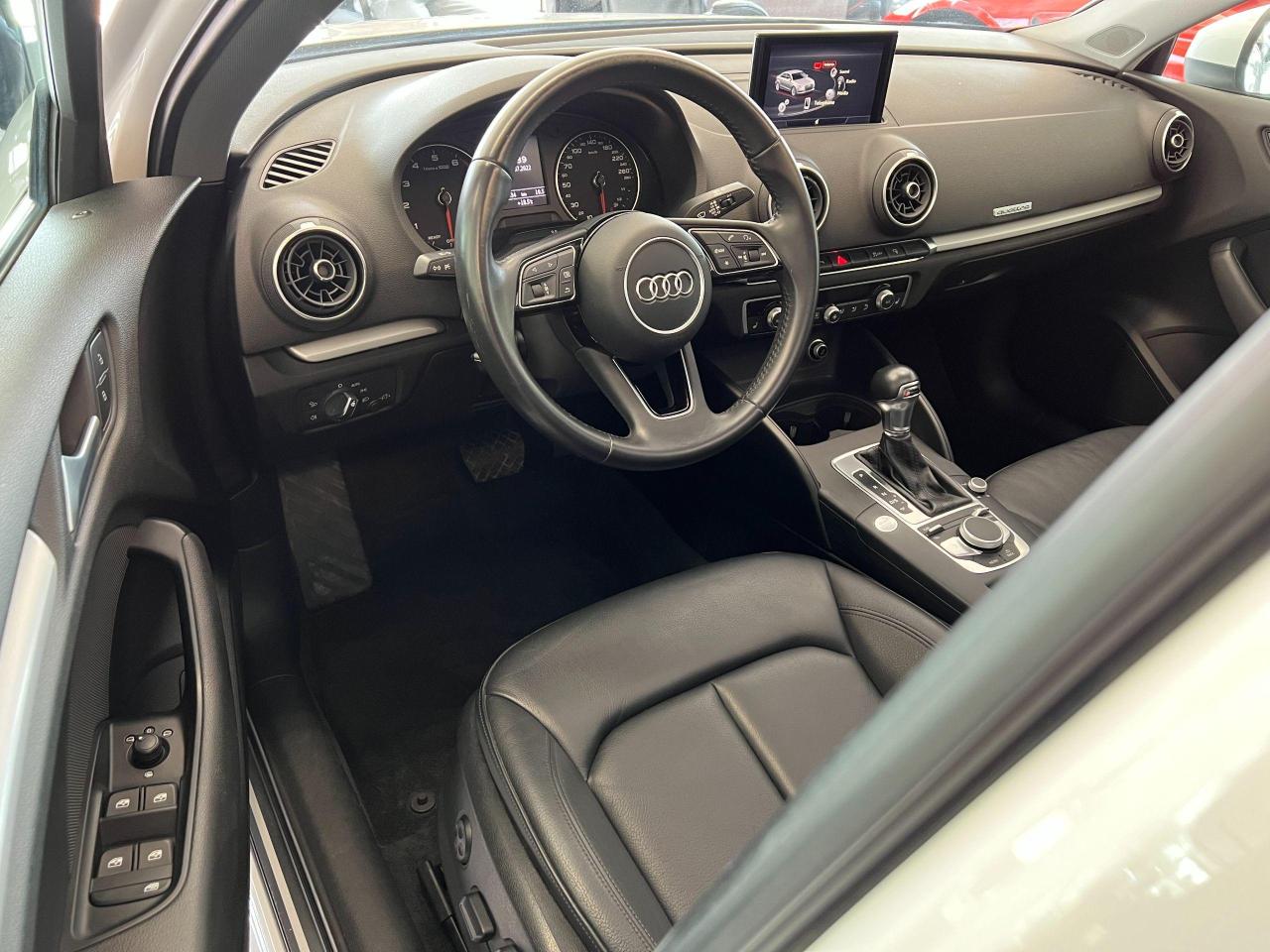 2017 Audi A3 Komfort 2L Quattro+Pano Roof+Xenons+CLEAN CARFAX Photo17
