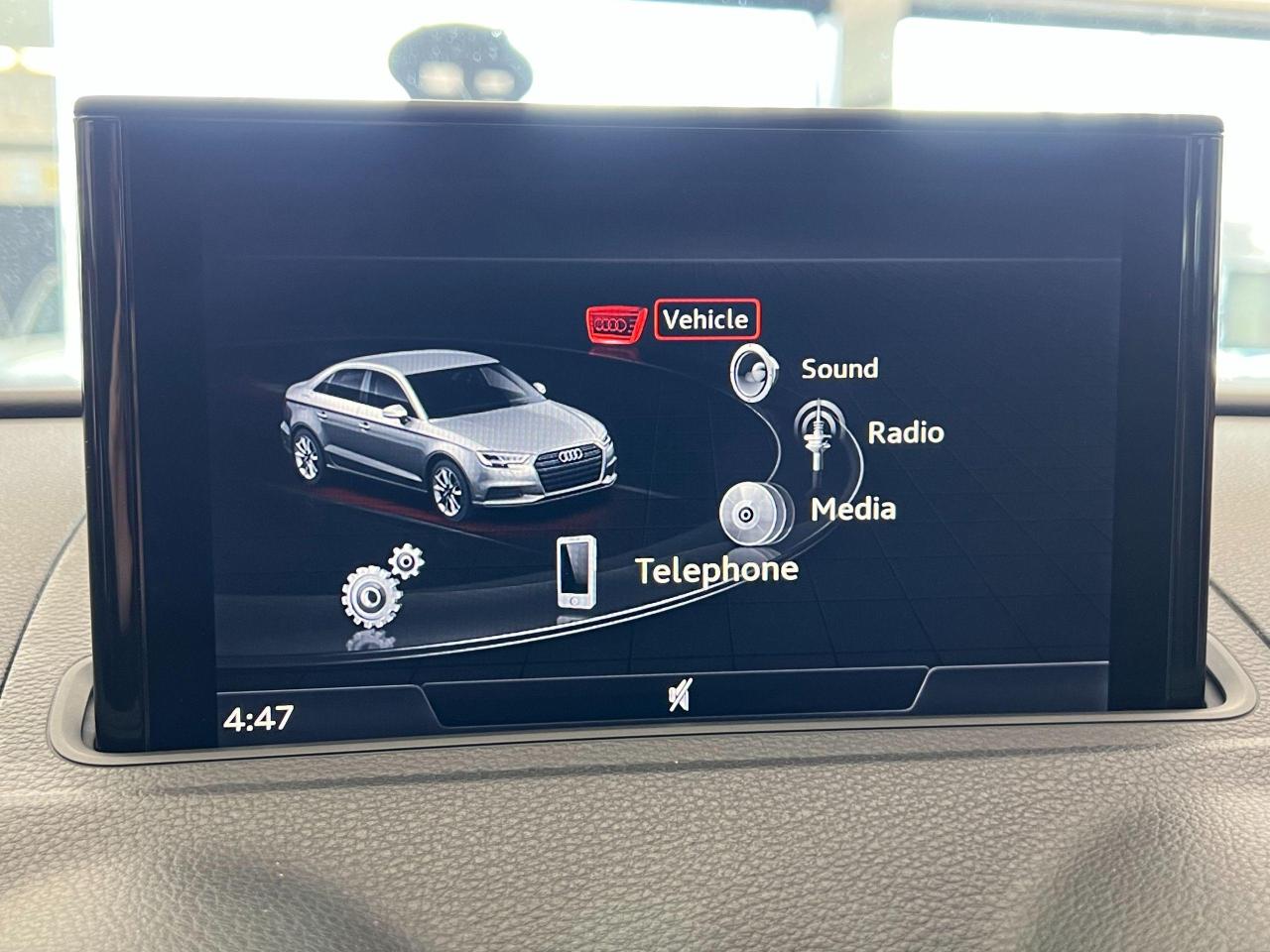 2017 Audi A3 Komfort 2L Quattro+Pano Roof+Xenons+CLEAN CARFAX Photo27