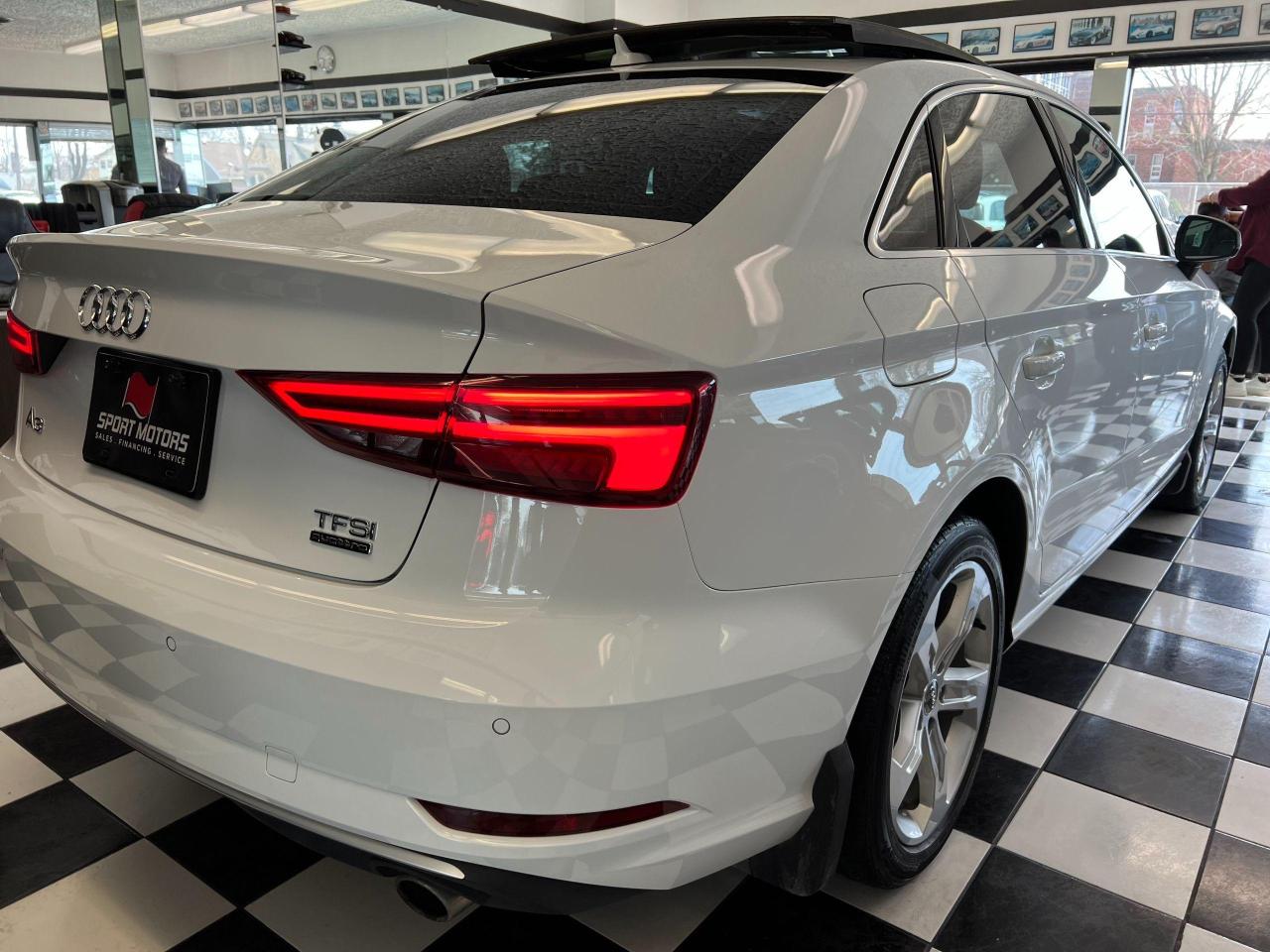 2017 Audi A3 Komfort 2L Quattro+Pano Roof+Xenons+CLEAN CARFAX Photo42